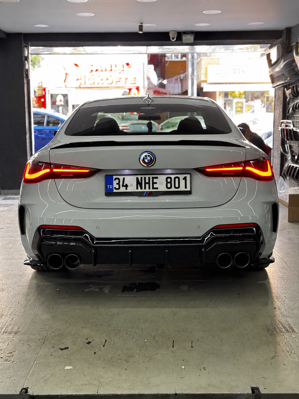 BMW 4 Serisi G22 G23 2020+ komple parlak siyah Aero Body Kit