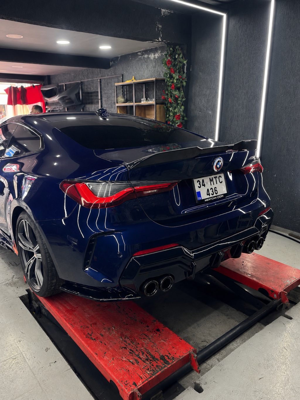 BMW 4 Serisi G22 Coupe komple parlak siyah Aero Body Kit