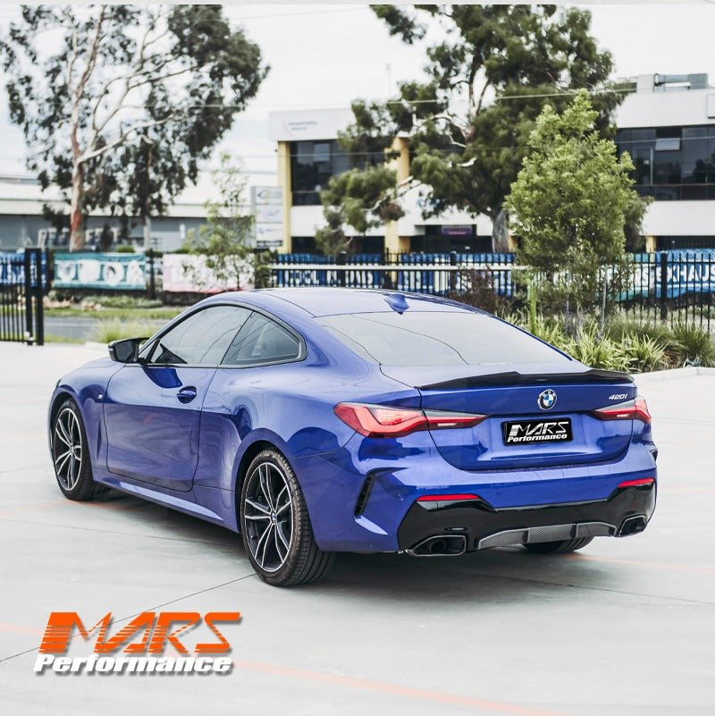 BMW G22 Coupe karbon görünümlü PSM Style bagaj spoyleri, geniş sol arka görünüm