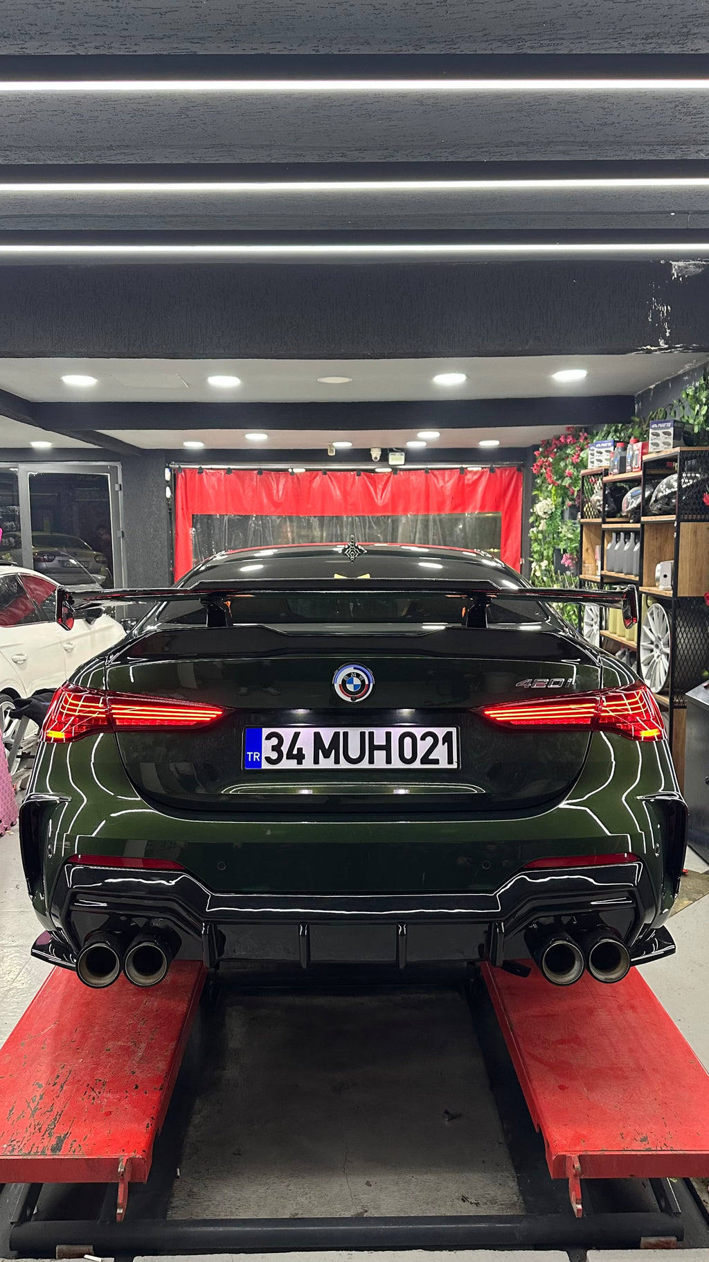 BMW 430i G22 G23 M4 Style çift çıkış arka difüzör
