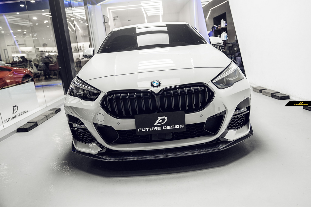 BMW F44 2019-2024 Shadow Line parlak siyah ön panjur ön görünüm