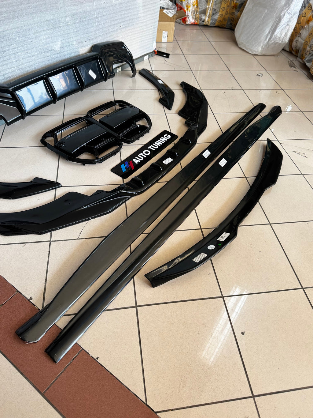 BMW G22 Coupe Aero Body Kit parlak siyah bagaj spoyleri