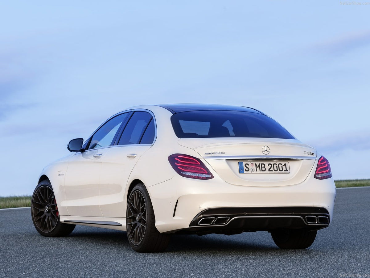Mercedes W205 Sedan 2014-2018 C63 AMG Style komple arka tampon petek ızgara ve difüzör ürün görseli 3