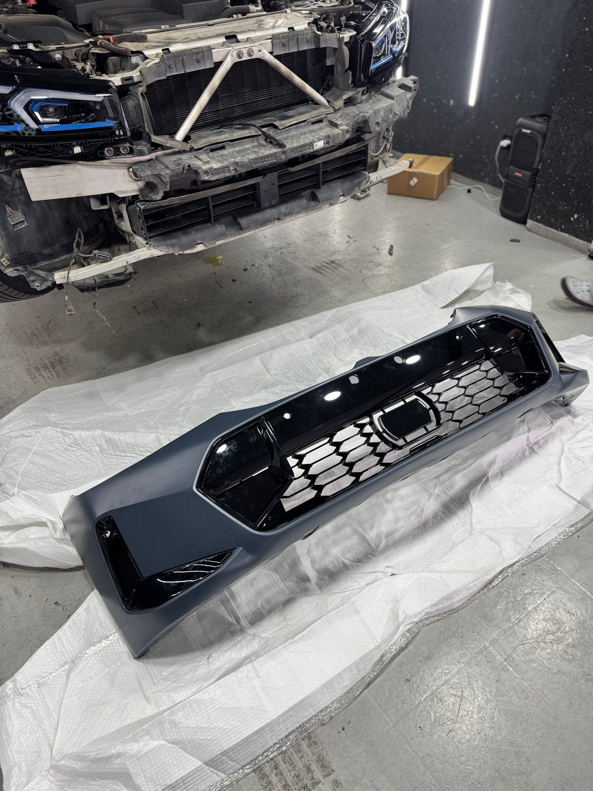 BMW 3 Serisi G20 LCI Facelift Uyumlu Ön Tampon Seti