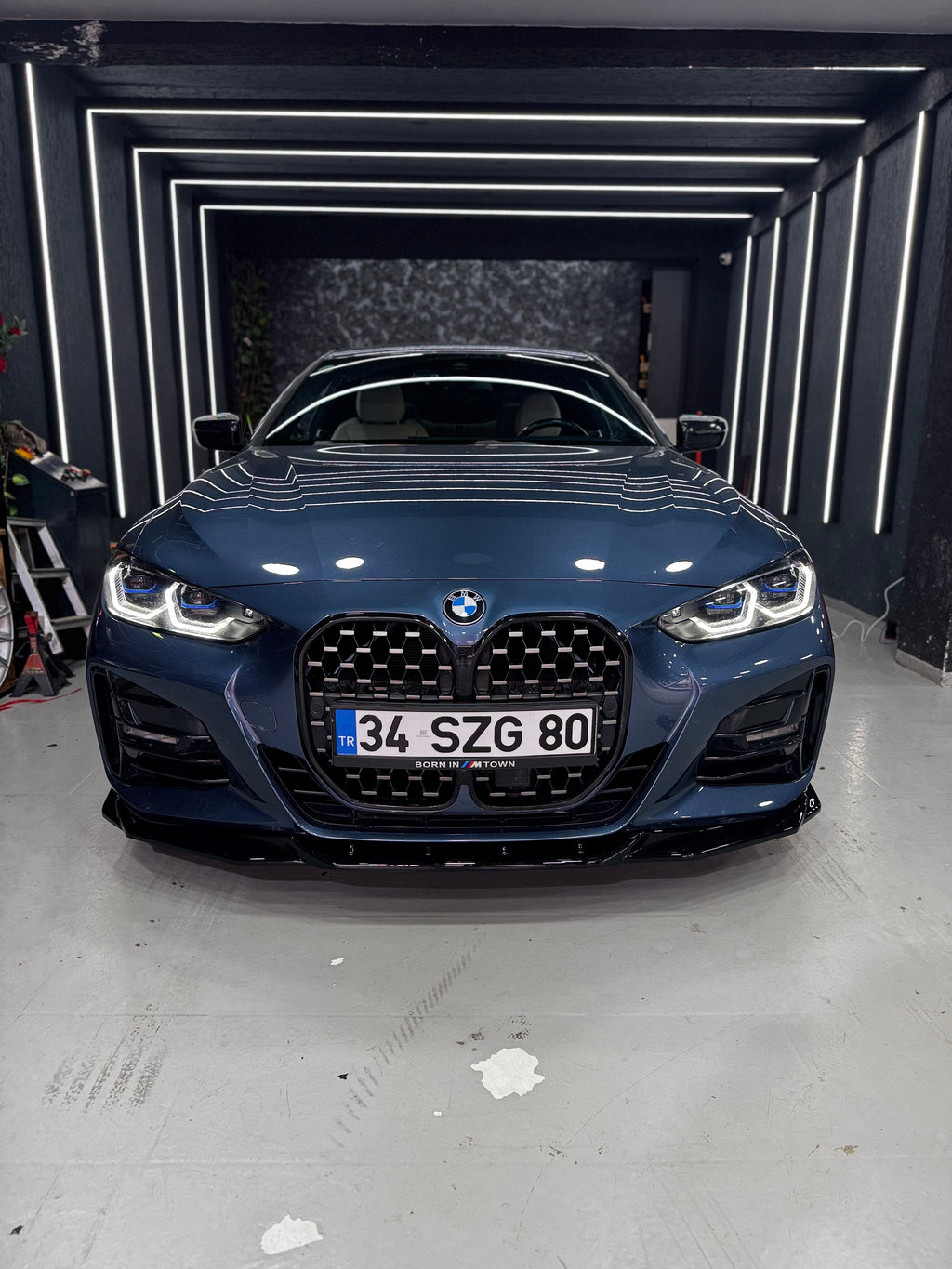 BMW G22 G23 G26 M Sport parlak siyah ön lip splitter