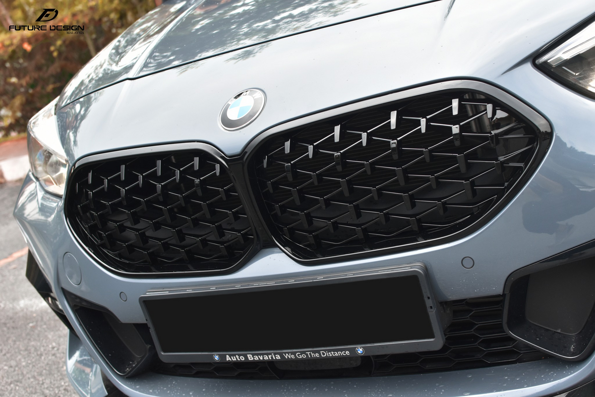 BMW F44 Gran Coupe Diamond Style Piano Black panjur uygulama görünümü