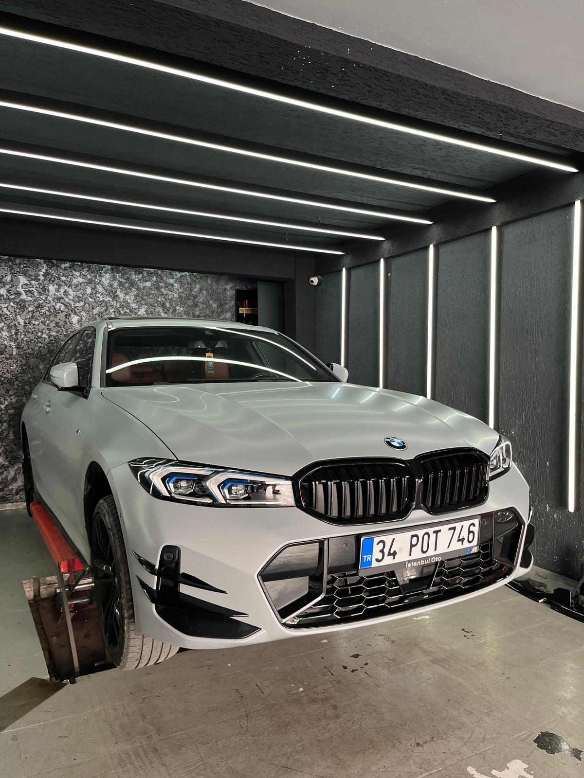 BMW 3 Serisi G20 LCI 2022+ Parlak Siyah Ön Tampon Bıçakları