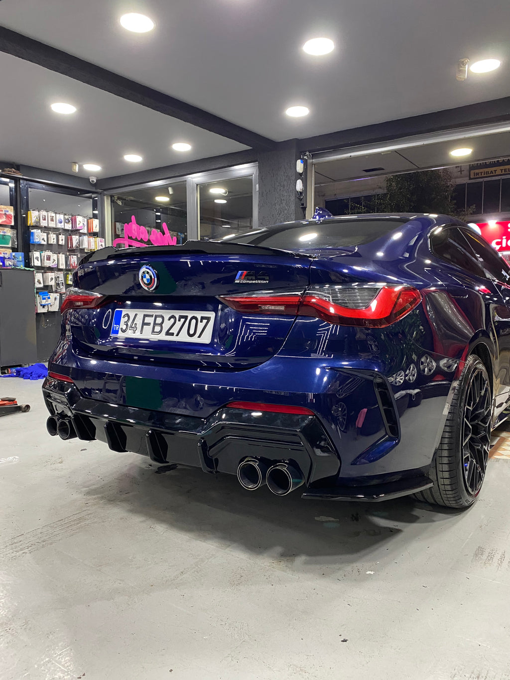 BMW 4 Serisi G22 G23 2020+ çift çıkış arka difüzör