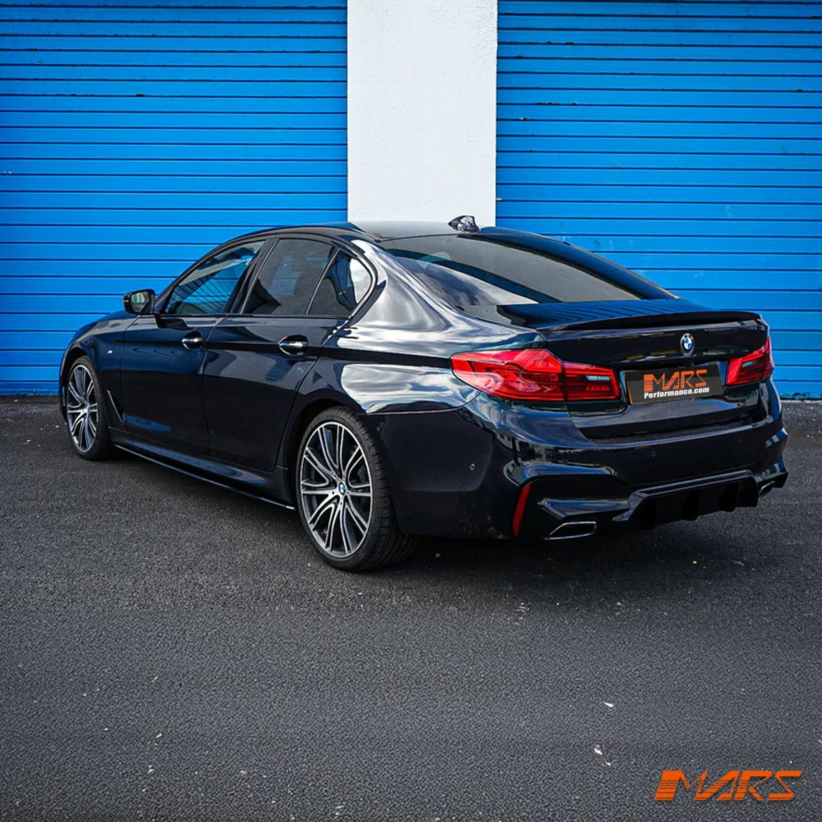 BMW G30 M Performance Style parlak siyah marşpiyel alt eki ürün görseli 7