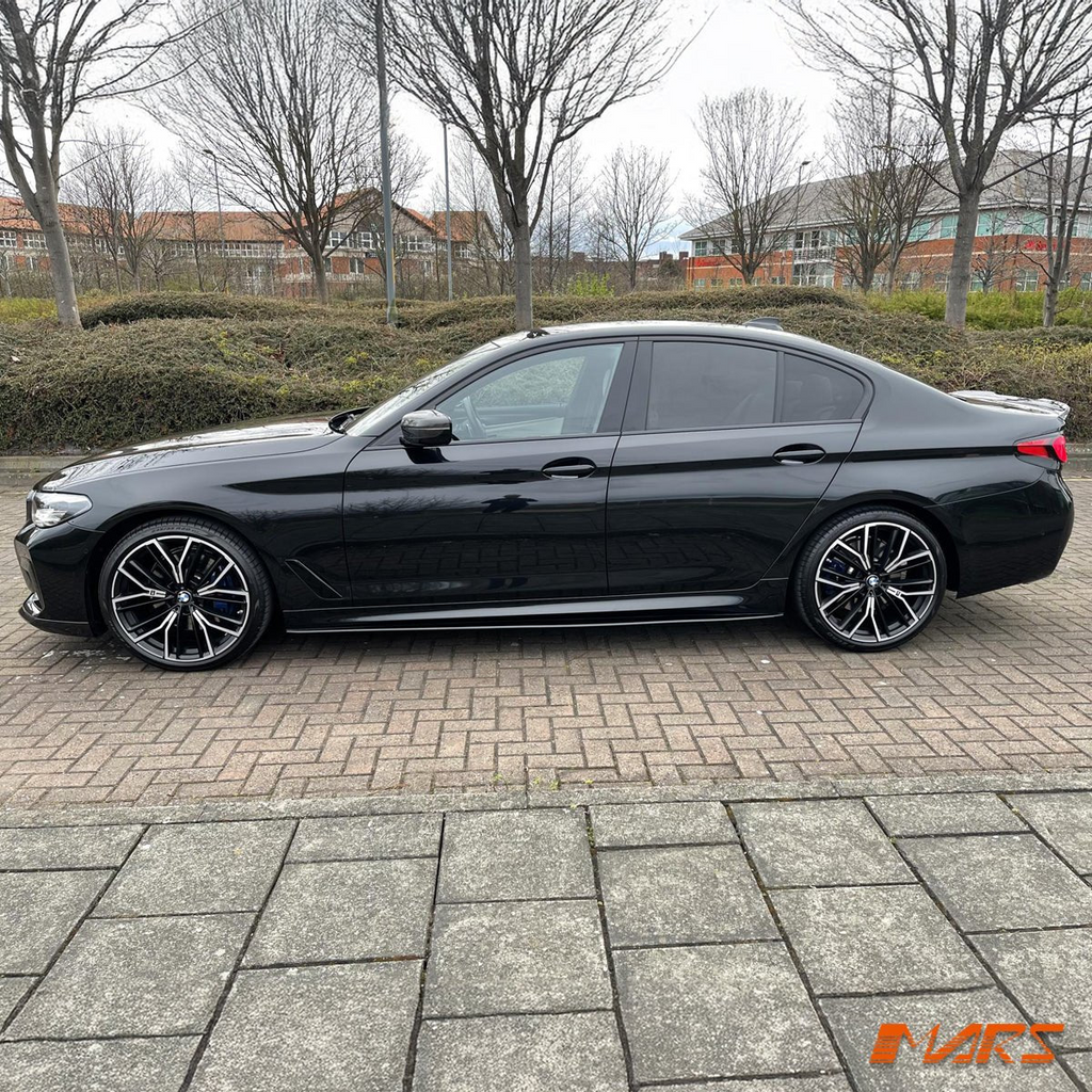 BMW G30 M Performance Style parlak siyah marşpiyel alt eki ürün görseli 4