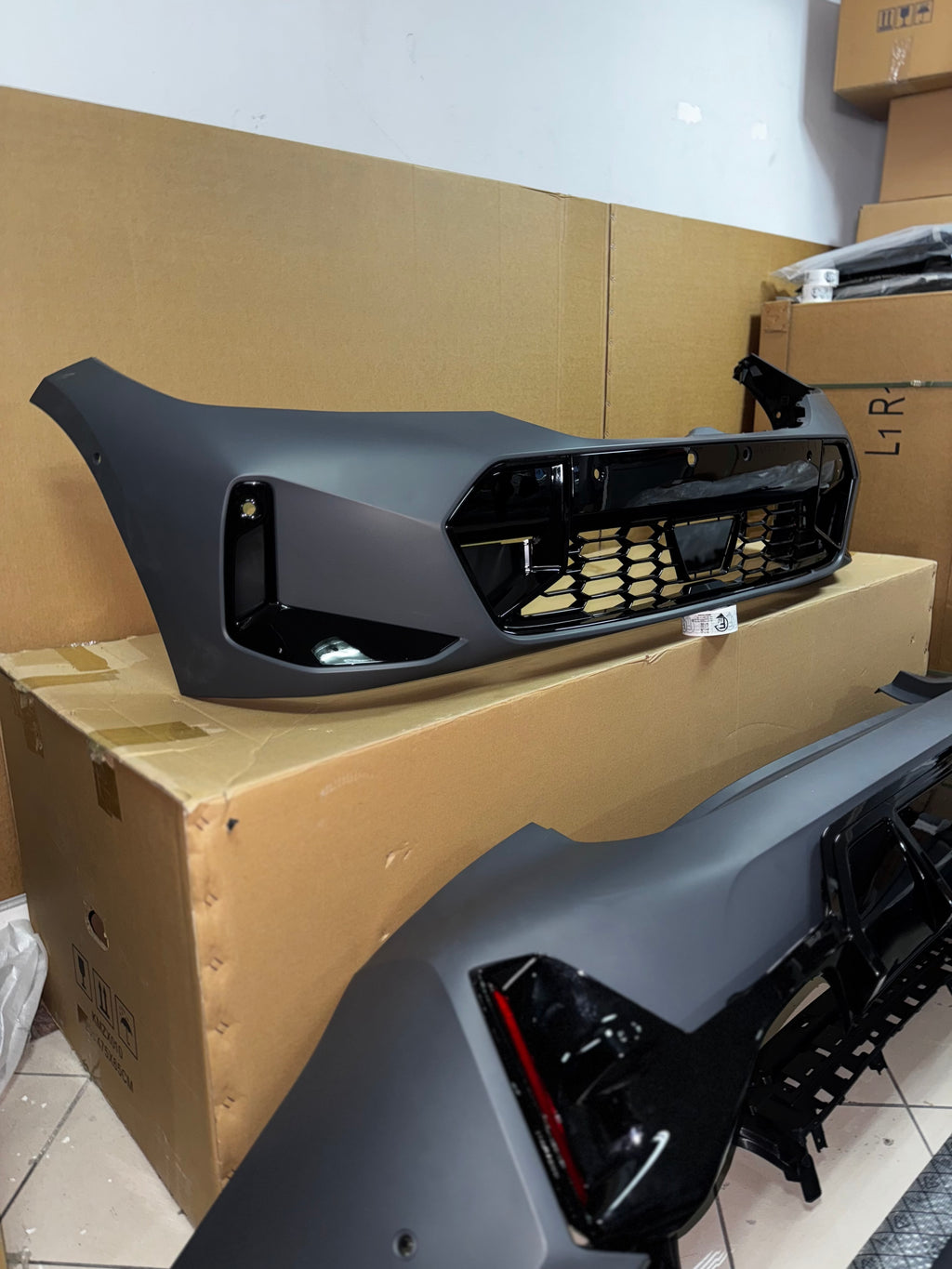 BMW G20 LCI 320i ön ve arka M Sport tampon seti