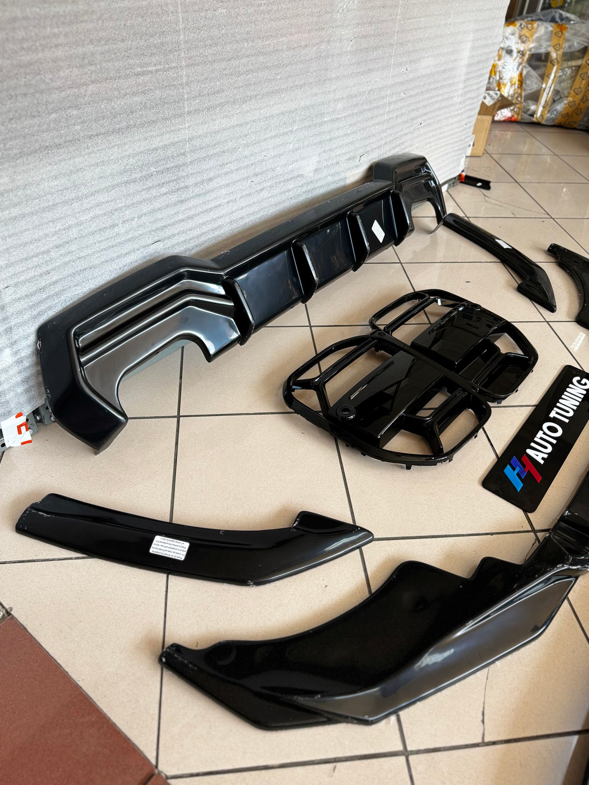 BMW G22 430i Aero Body Kit parlak siyah marşpiyel eki