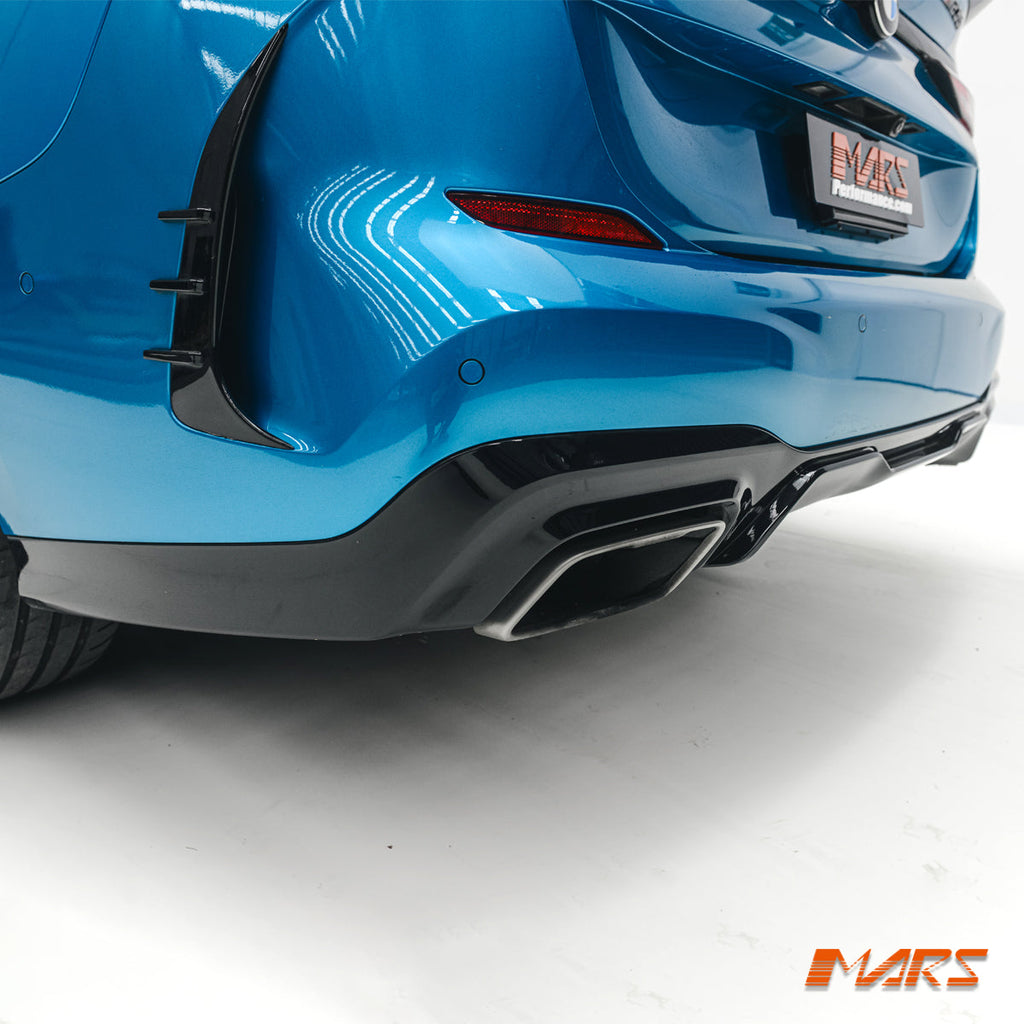 BMW F44 M235i Style arka difüzör ve metal çerçeveli egzoz uçları