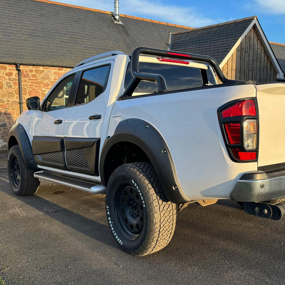 Gövde Kaplama Seti Uyumlu NISSAN Navara NP300 (D23) 2014-2021 (Jumbo)