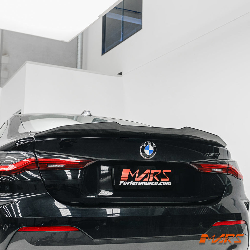 BMW M4 G82 bagaj kapağında PSM Style spoyler, arka yakın görünüm