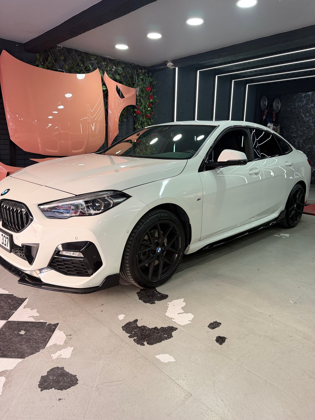 BMW F44 Gran Coupe M Sport Aero Performance Style ön lip uygulama görünümü