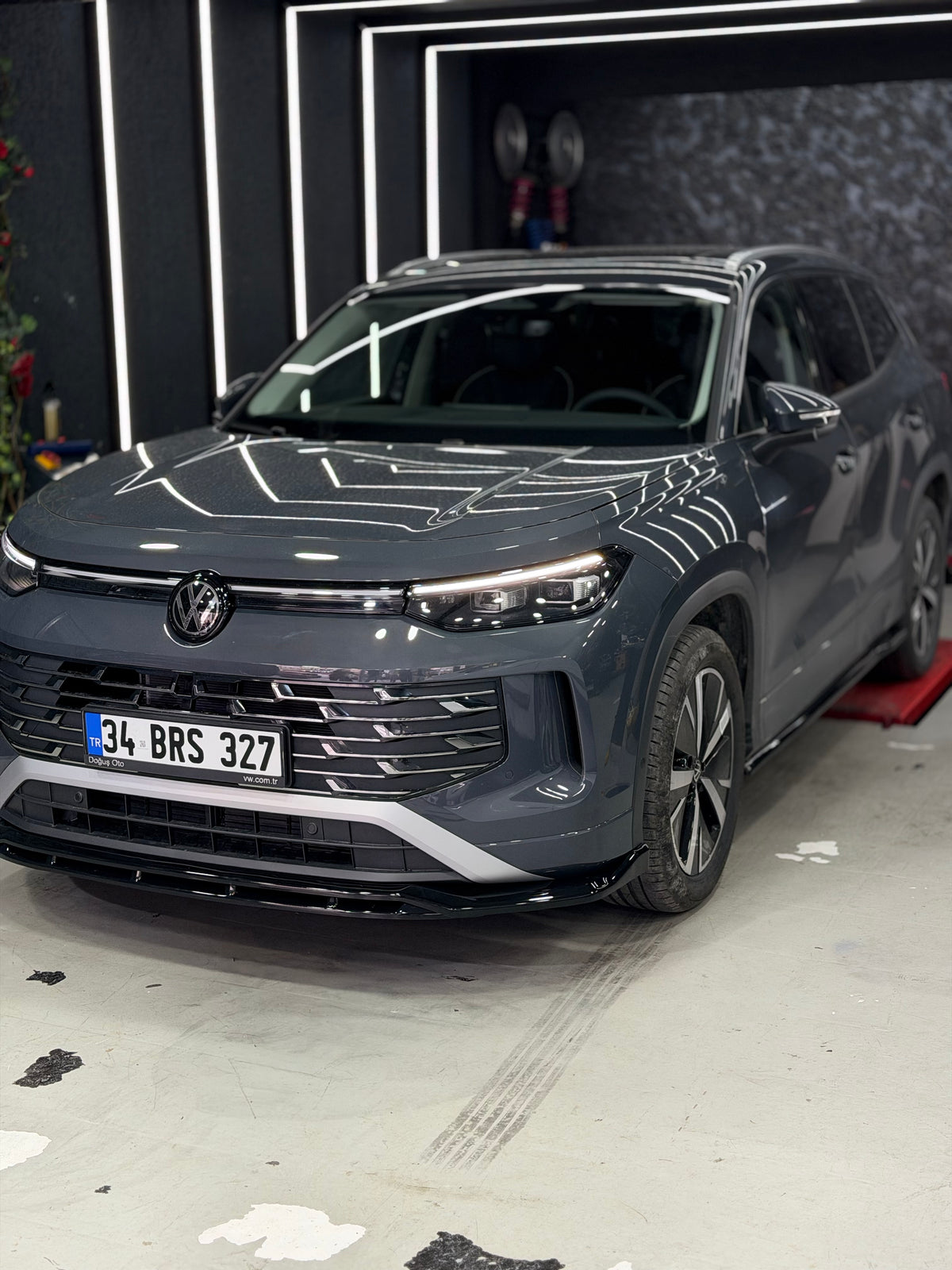 Volkswagen Tayron 2025 ve sonrası arka tampon sağ sol yan ekleri - HY TUNING görsel 6