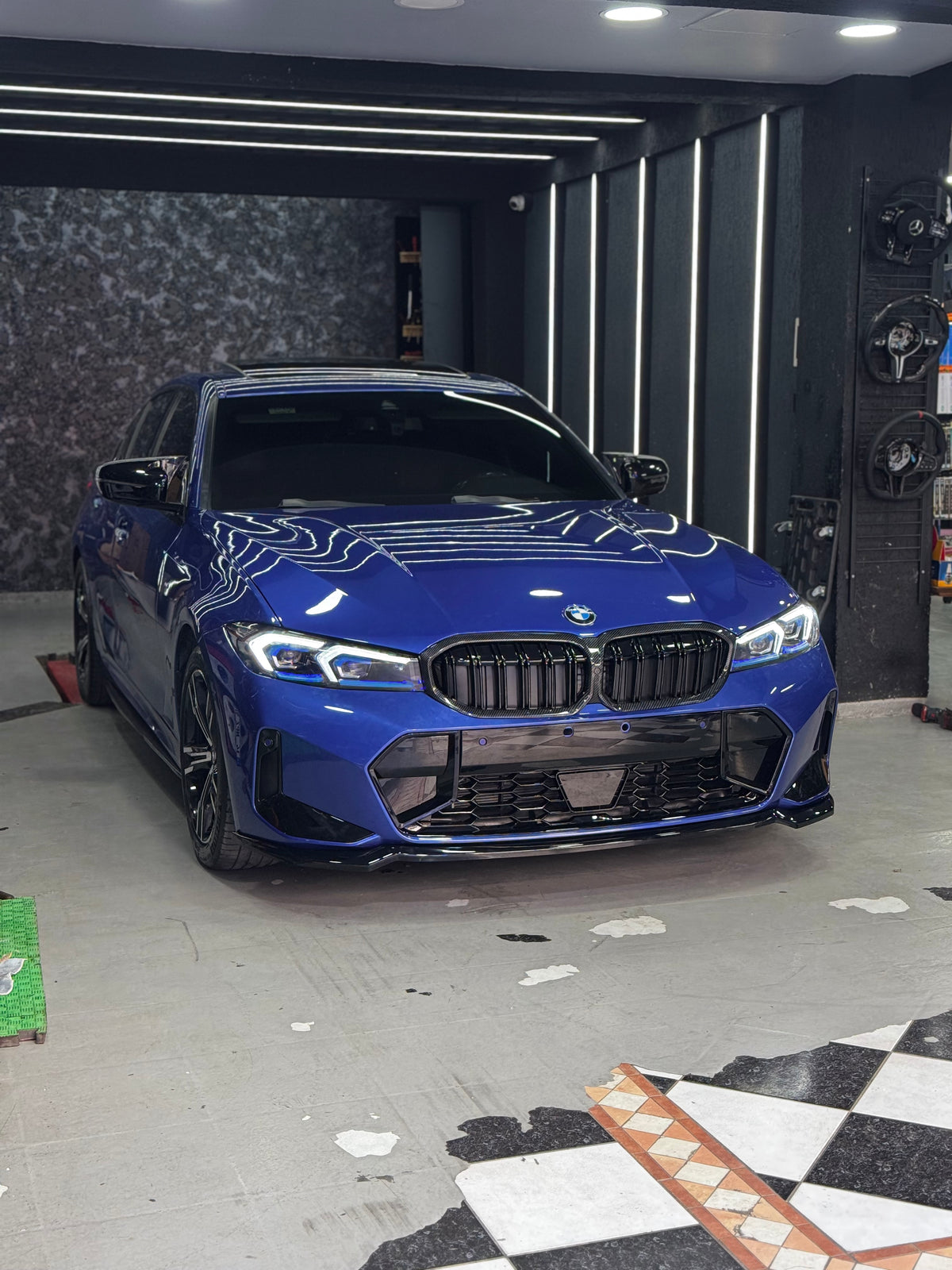 BMW G20 LCI 2022-2025 M3 tasarım karbon çerçeveli ön panjur - ürün görseli 11