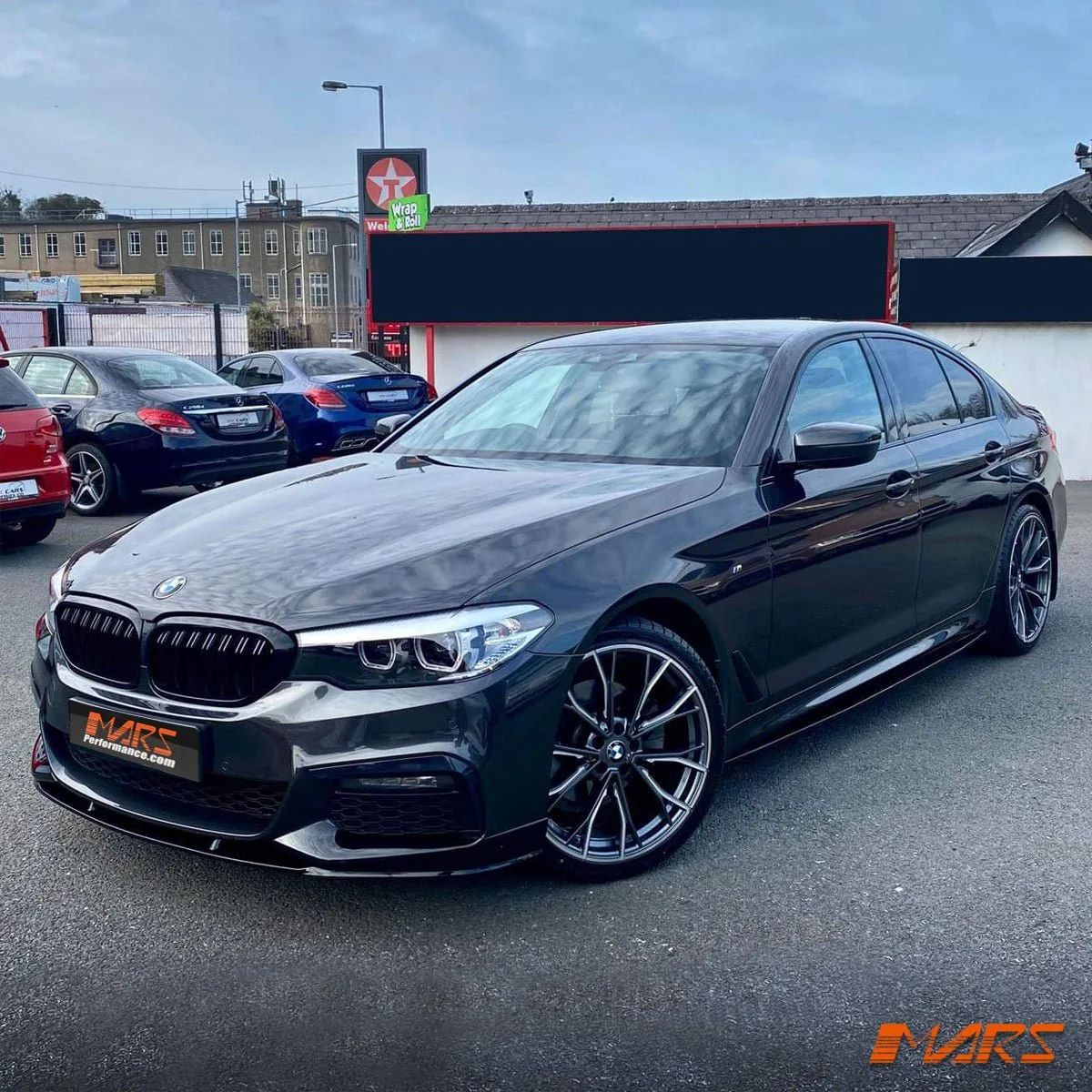 BMW G30 M Performance Style parlak siyah marşpiyel alt eki ürün görseli 11