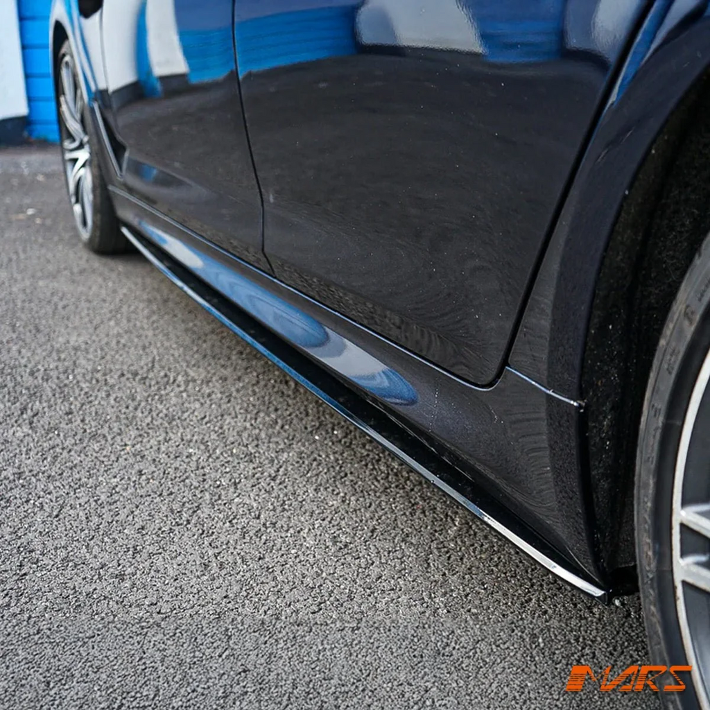 BMW G30 M Performance Style parlak siyah marşpiyel alt eki ürün görseli 2