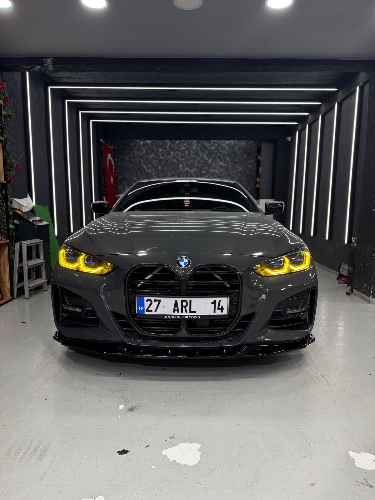 BMW i4 2020+ M Sport parlak siyah Ön Tampon Eki Lip