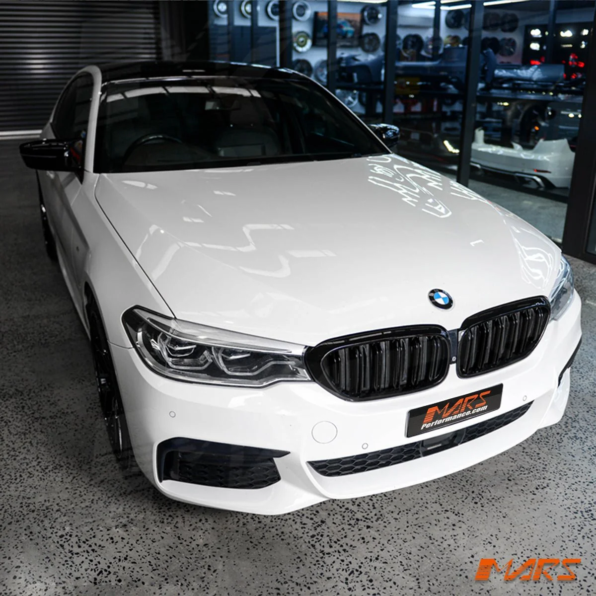 BMW 5 Serisi G30 Uyumlu 2017-2019 Uyumlu M5 Style Çift Çizgi Panjur