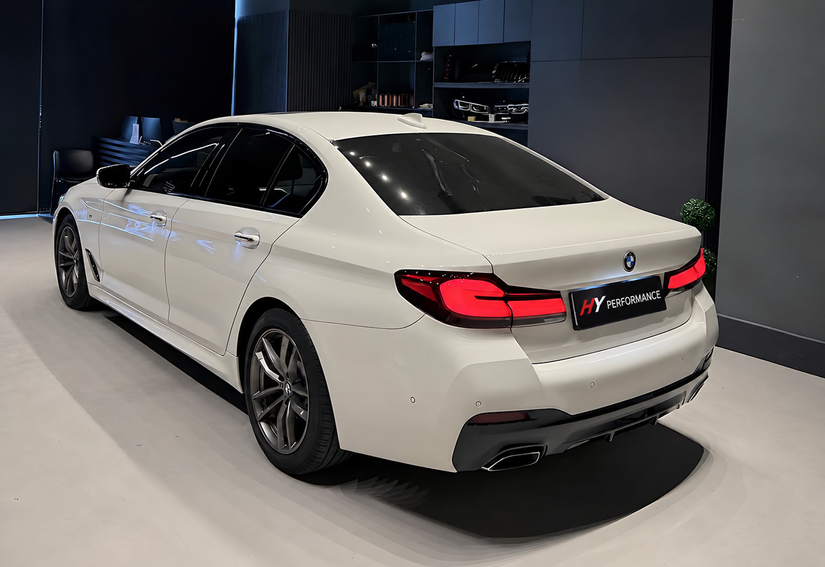 BMW G30 makyajsız kasa M Sport Style ön arka tampon far stop dönüşüm seti ürün görseli