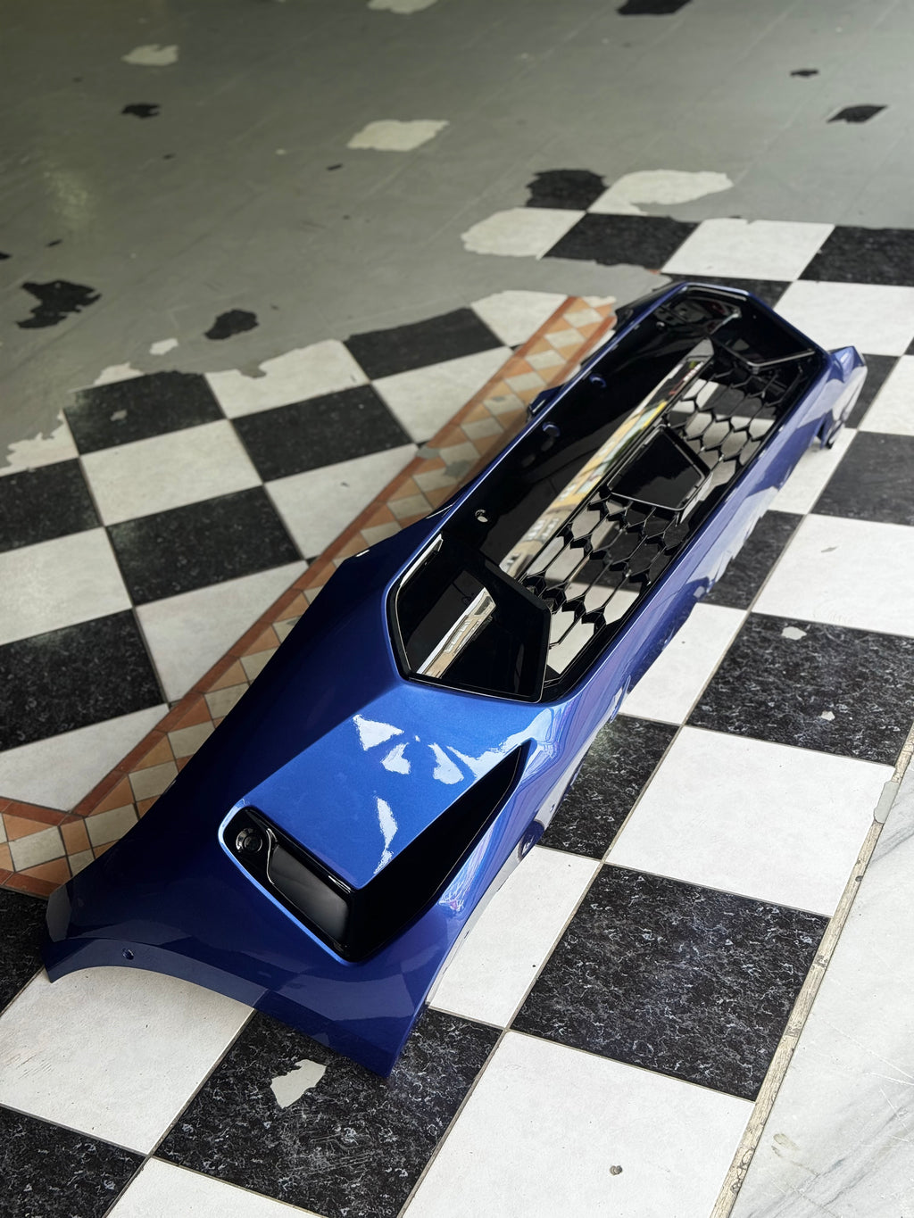 BMW G20 LCI C31 Portimao Blue Metalik Sıfır Taiwan Ön Tampon