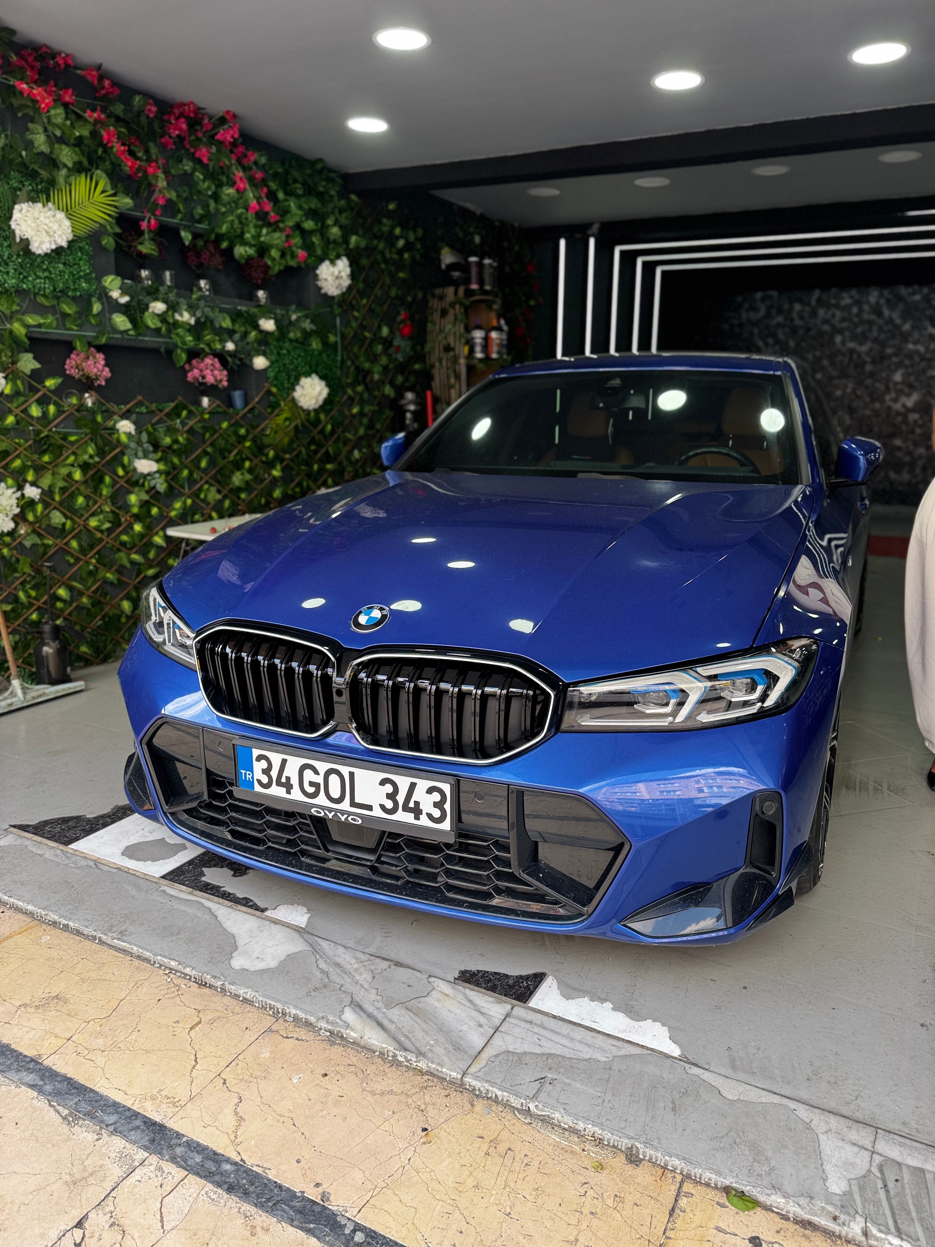 BMW 3 SERİSİ G20 LCI 2022+ SHADOW LINE PIANO BLACK LEDLİ PANJUR