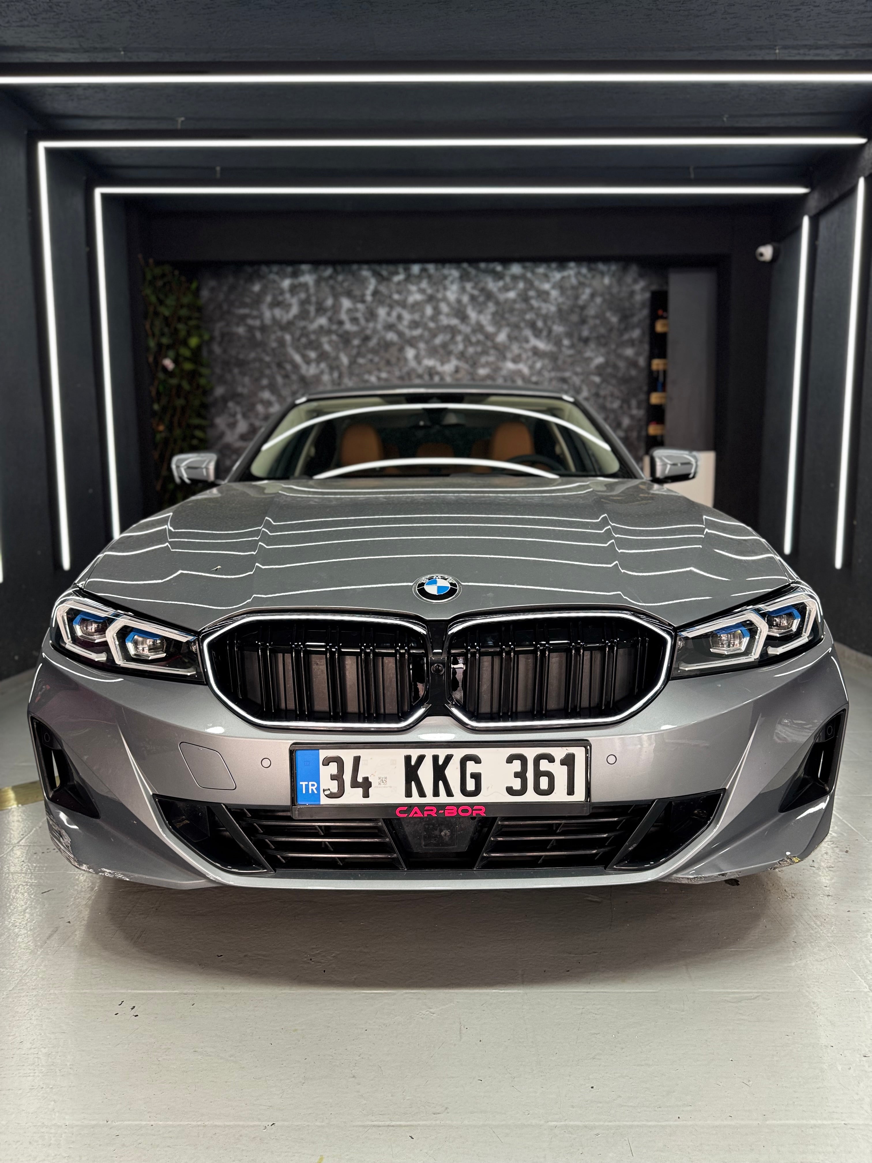 BMW 3 SERİSİ G20 LCI 2022+ ÇİFT ÇITA LEDLİ PANJUR PIANO BLACK