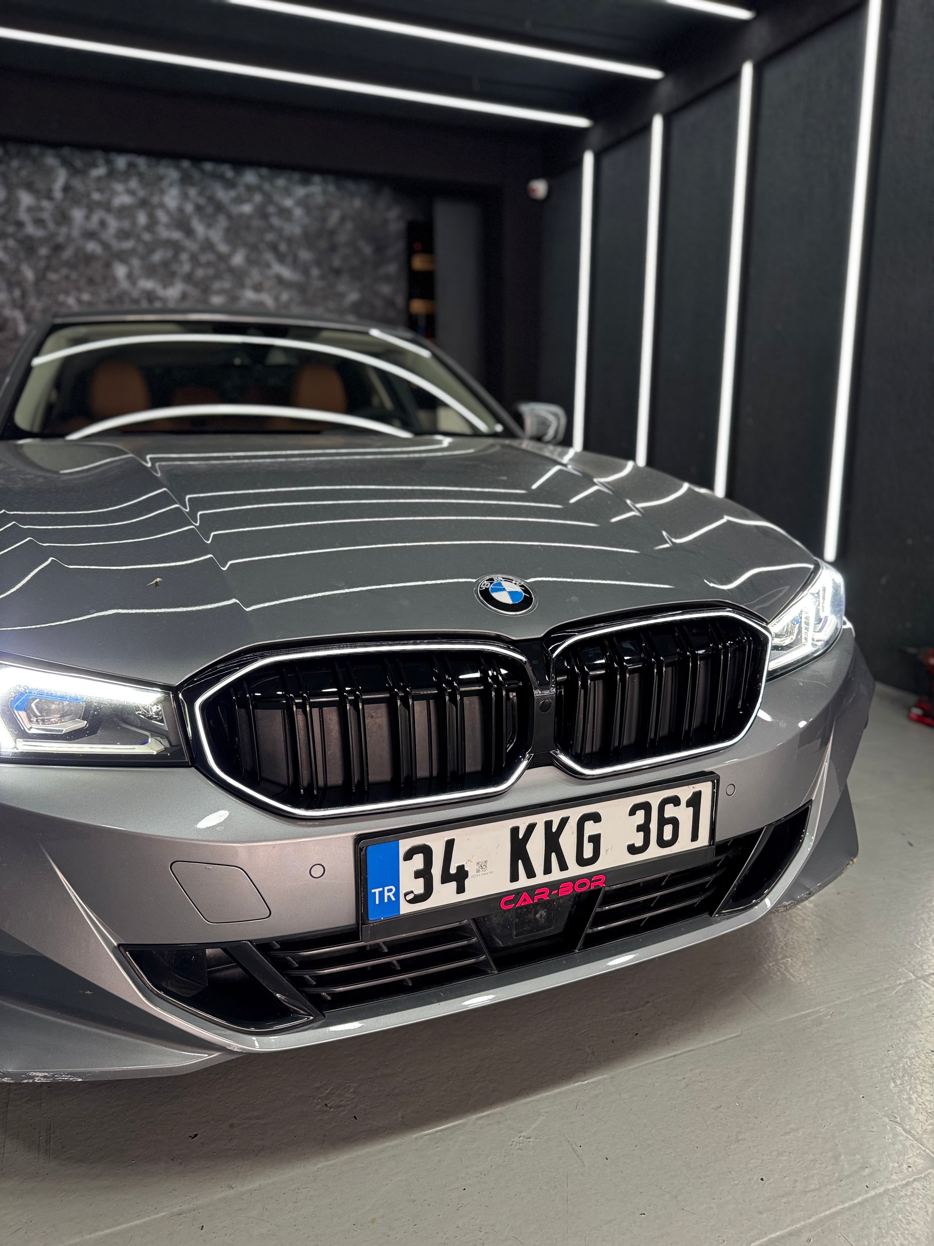 BMW 3 SERİSİ G20 LCI 2022+ ÇİFT ÇITA LEDLİ PANJUR PIANO BLACK