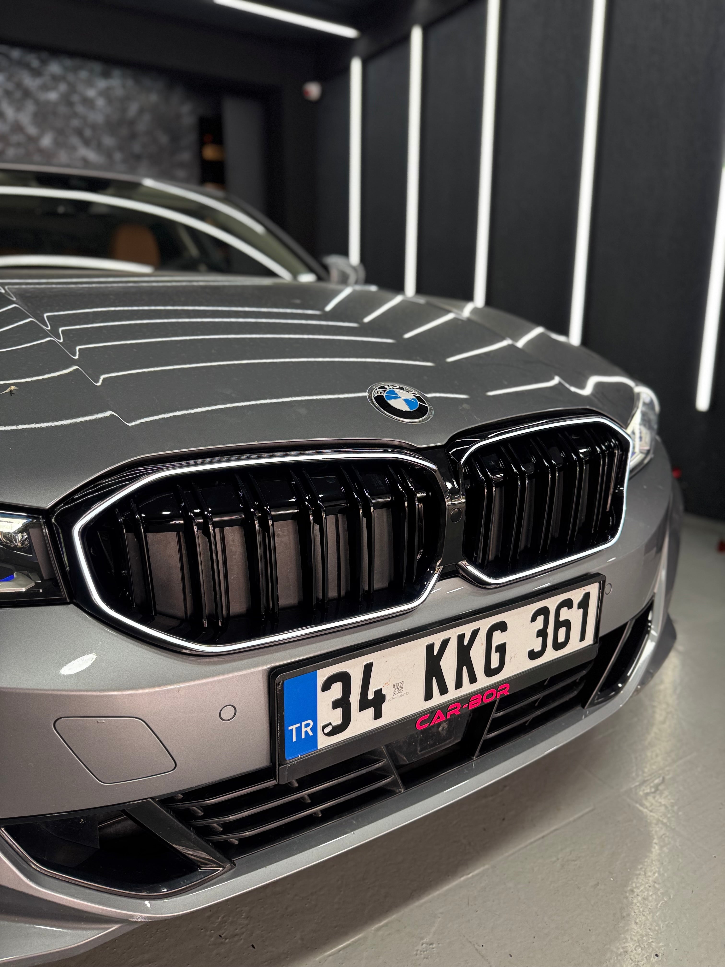 BMW 3 SERİSİ G20 LCI 2022+ ÇİFT ÇITA LEDLİ PANJUR PIANO BLACK