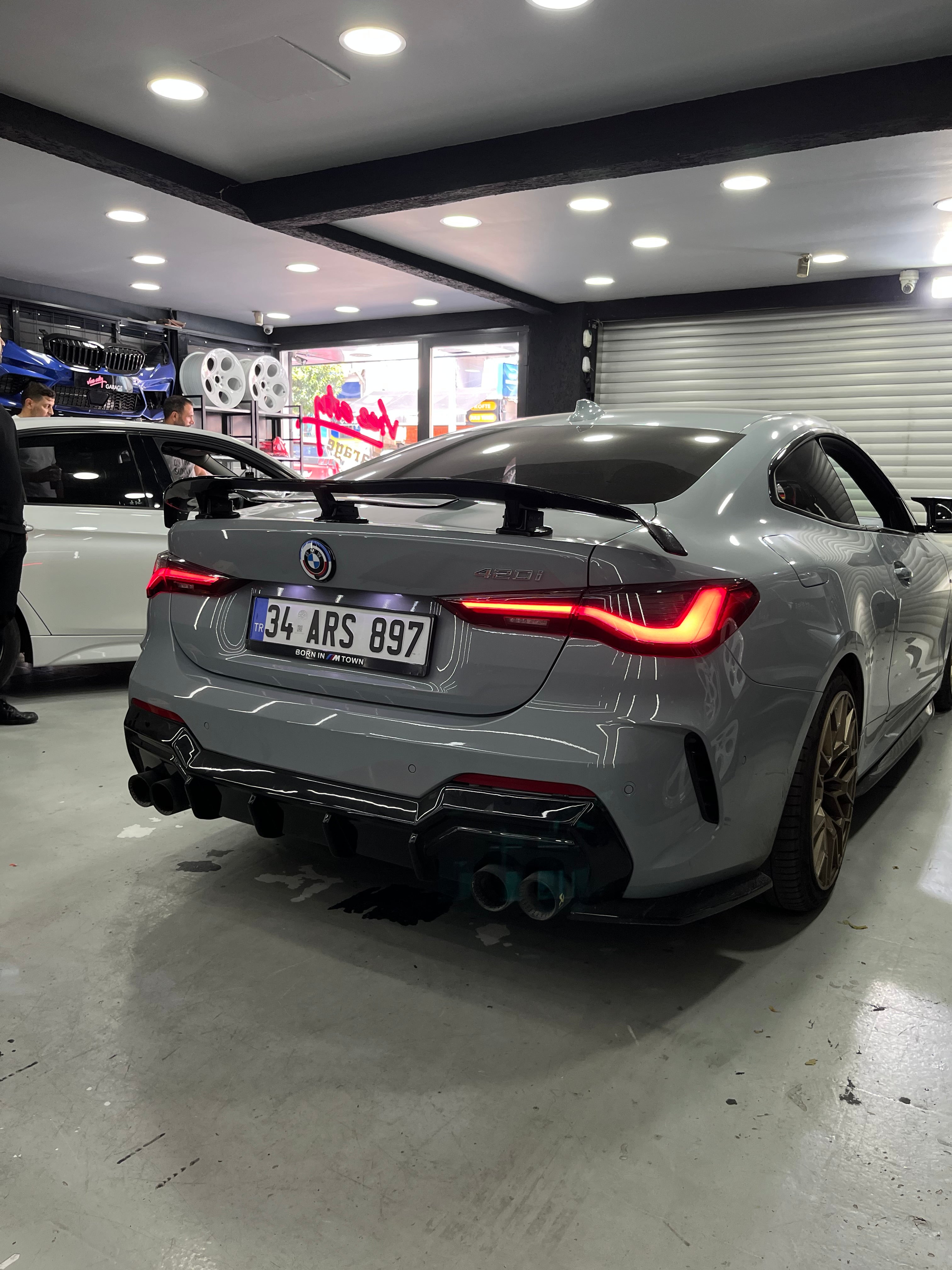 BMW 4 Serisi G22 G23 2020+ Uyumlu VTEN F1 Style LEDli Çakar Animasyonlu Reflektörlü Difüzör