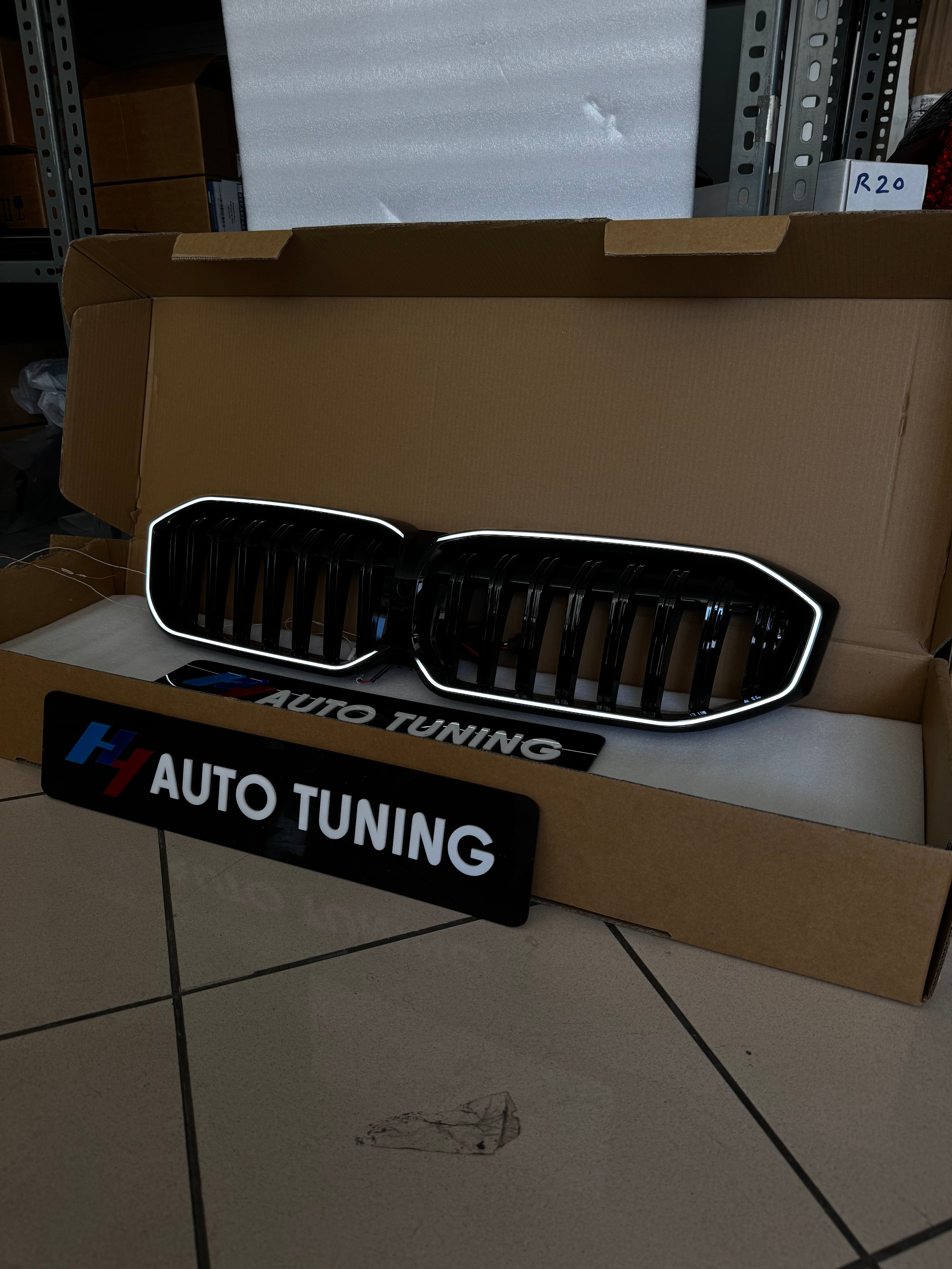 BMW 3 SERİSİ G20 LCI 2022+ SHADOW LINE PIANO BLACK LEDLİ PANJUR