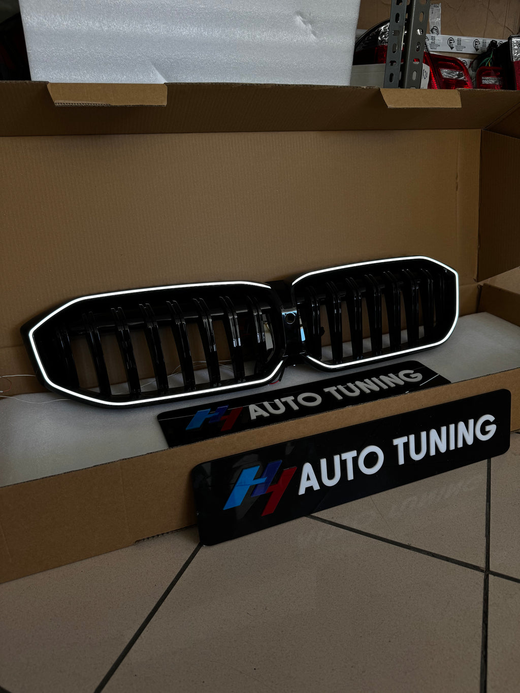 BMW 3 SERİSİ G20 LCI 2022+ SHADOW LINE PIANO BLACK LEDLİ PANJUR