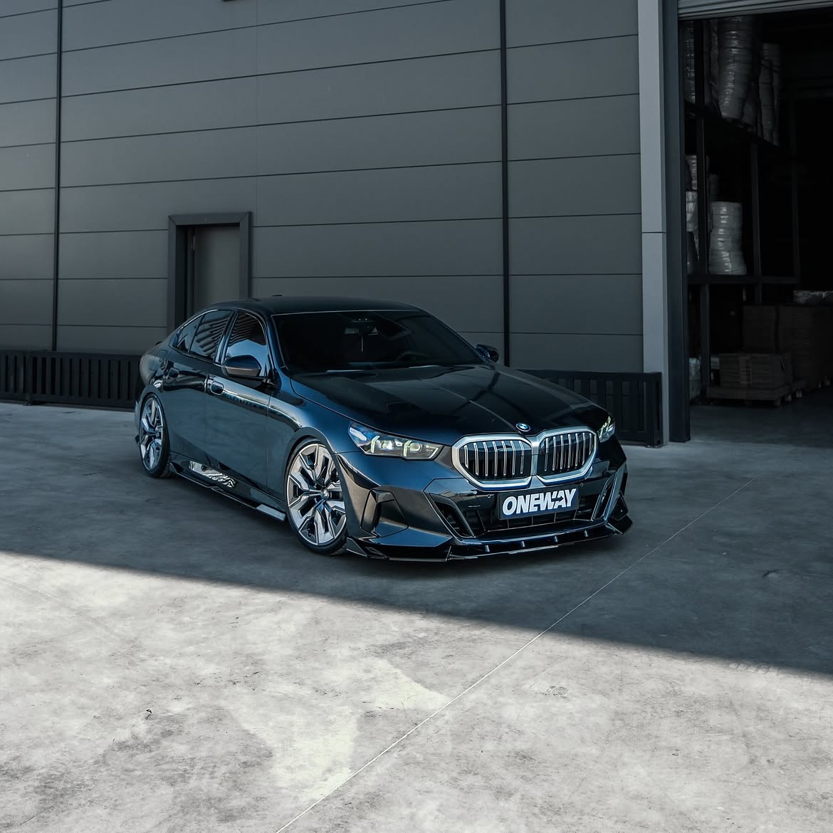 BMW i5 M Sport Body Kit 6 parça set detay