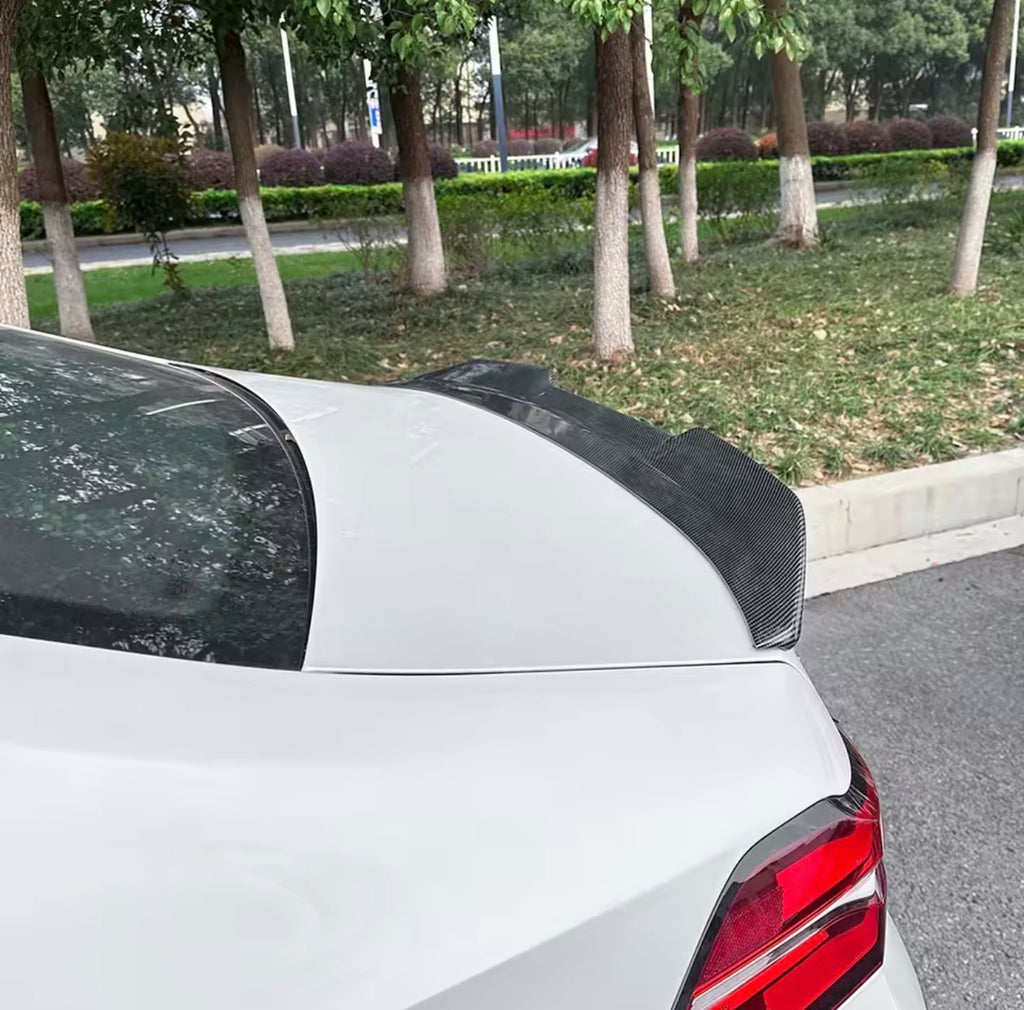 BMW G60 ve i5 2024+ PSM Style karbon görünümlü bagaj spoyleri - ürün görseli 3