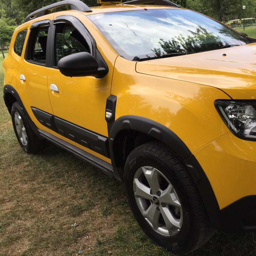 Gövde Kiti Uyumlu DACIA Duster Series 2 2018+ Parkassist (Offroad) (w / o Duster Marking)
