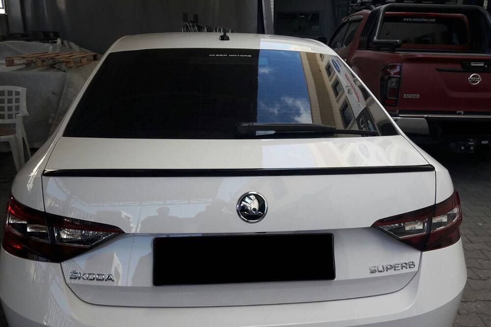 SUPERB OEM SPOILER