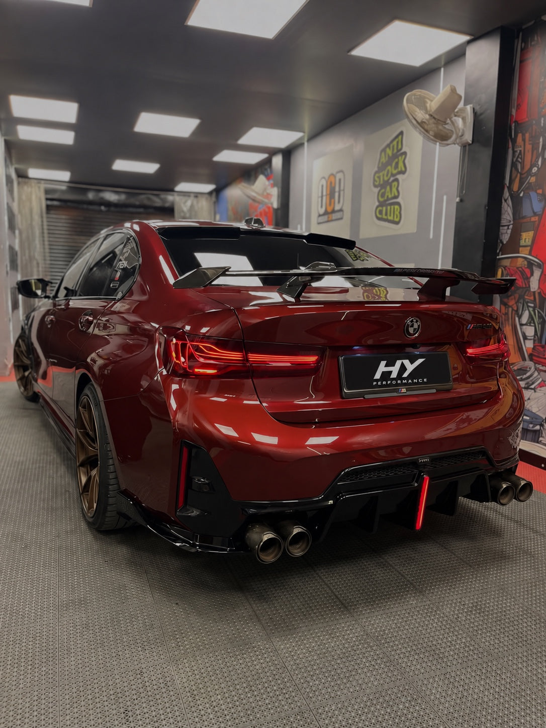 HY PERFORMANCE kırmızı BMW mobil ana sayfa hero görseli